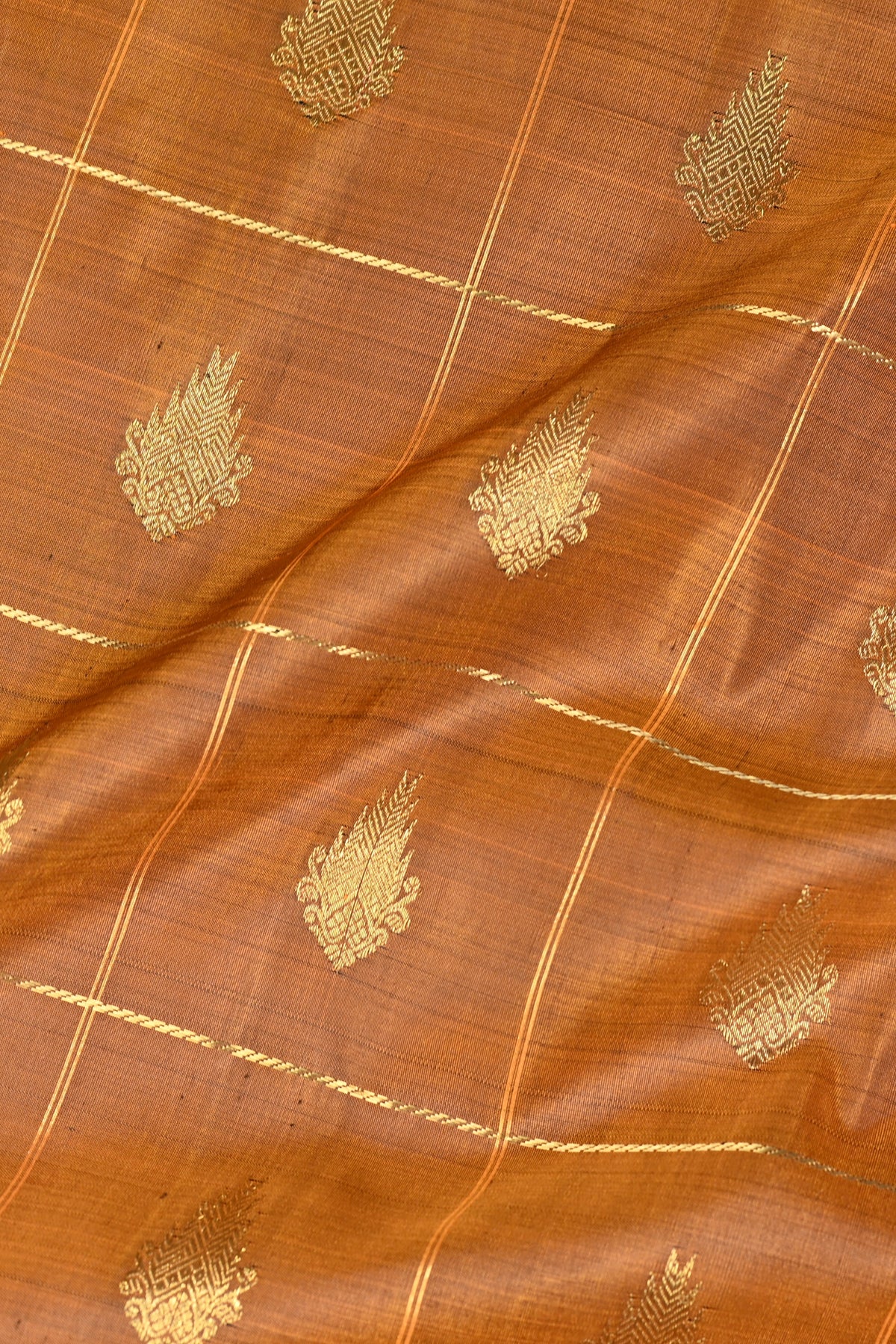 Parvai Kanchipuram Silk Sari : Shringa