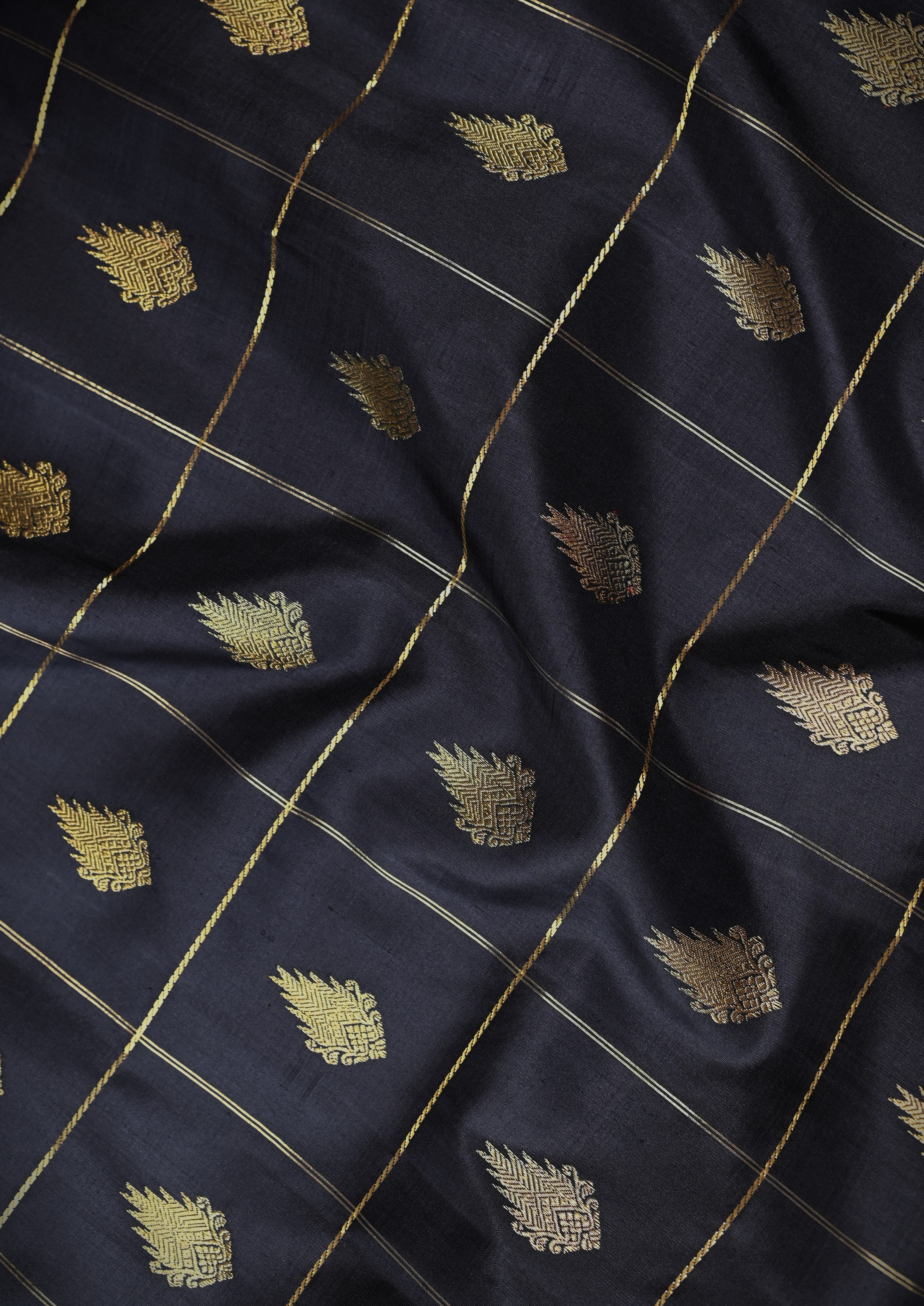 Parvai Kanchipuram Silk Sari : Shringa