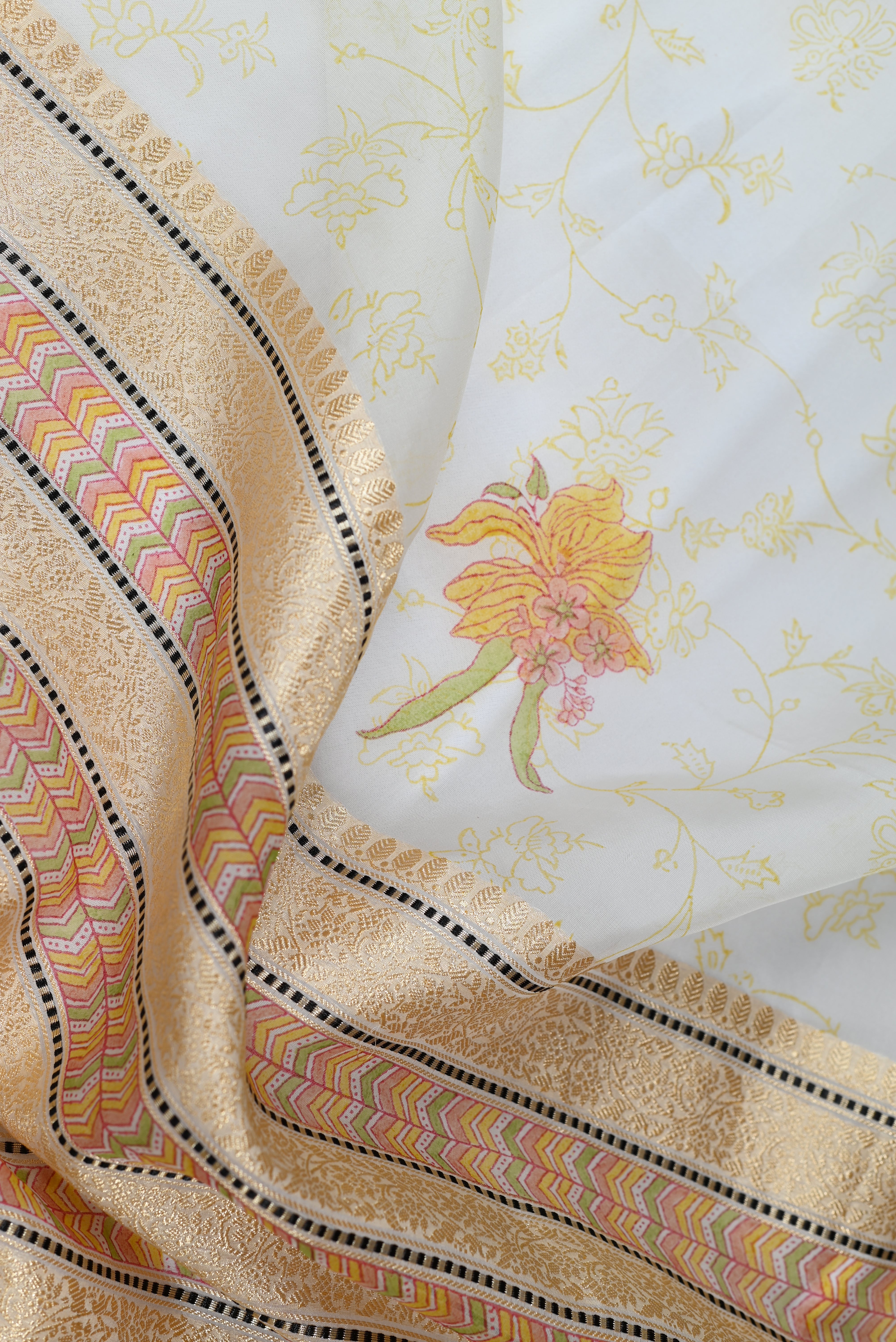 Parvai Block Printed Organza Silk Sari : Vasanthi