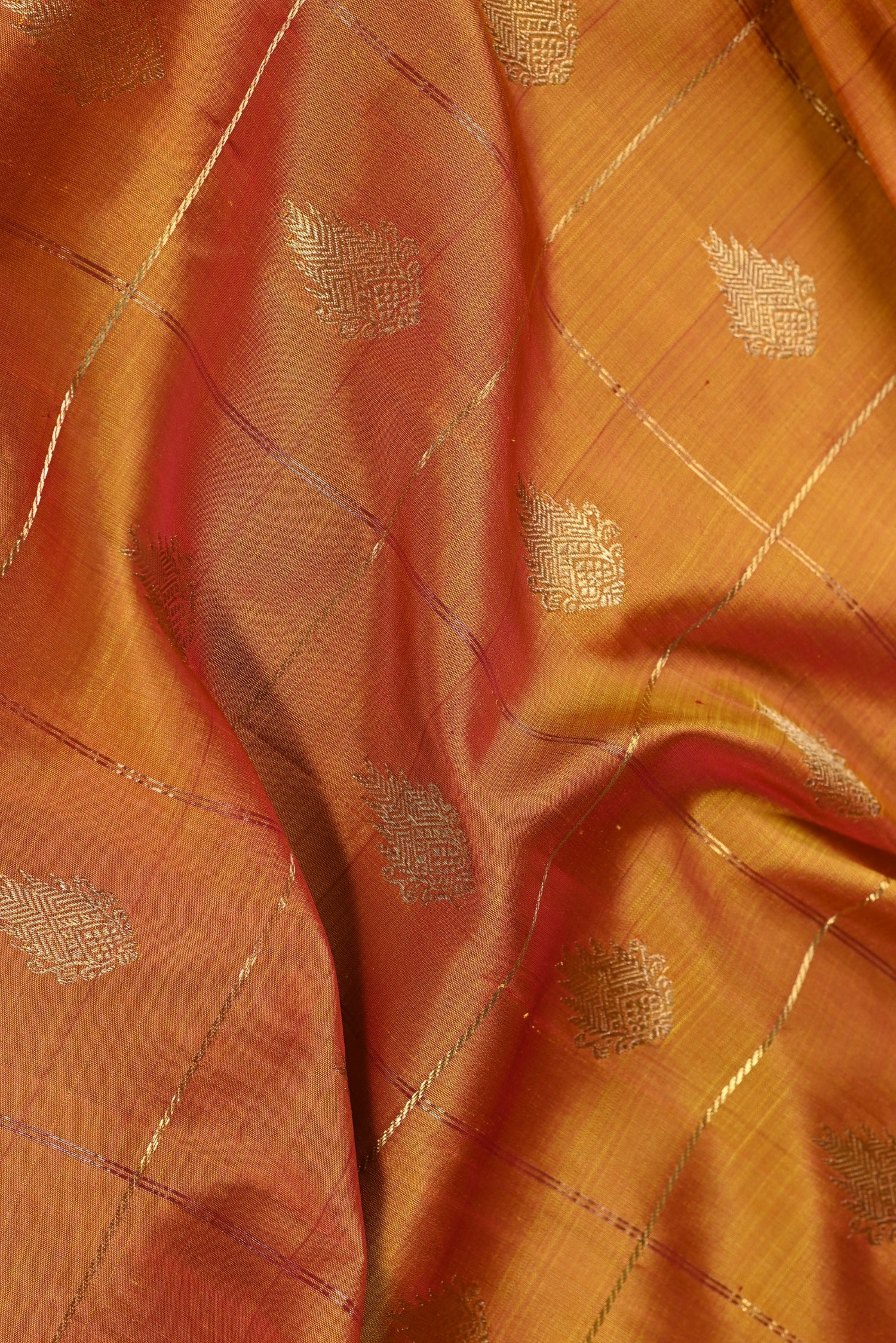 Parvai Kanchipuram Silk Sari : Shringa