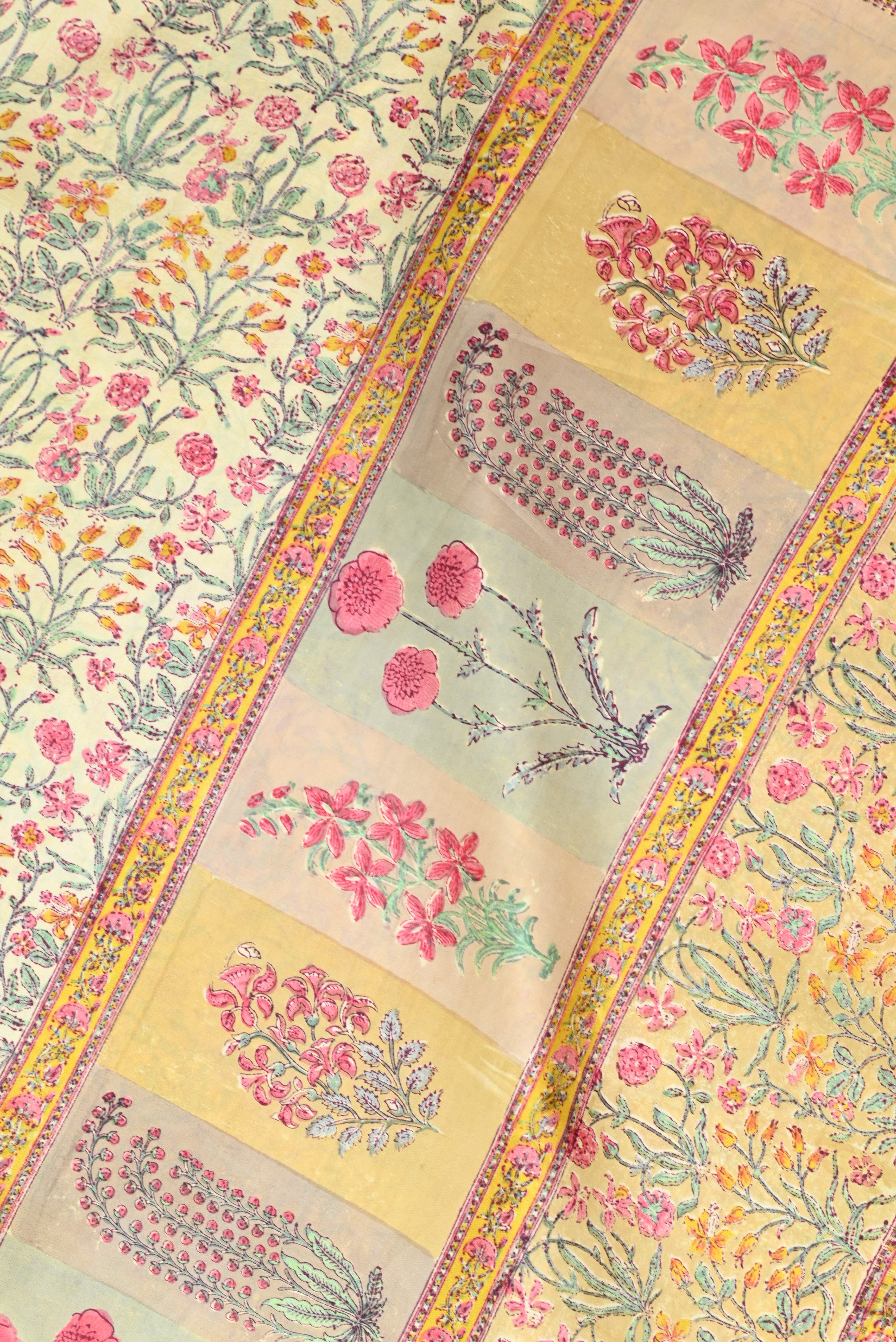 Nazakat Maheshwari Sillk