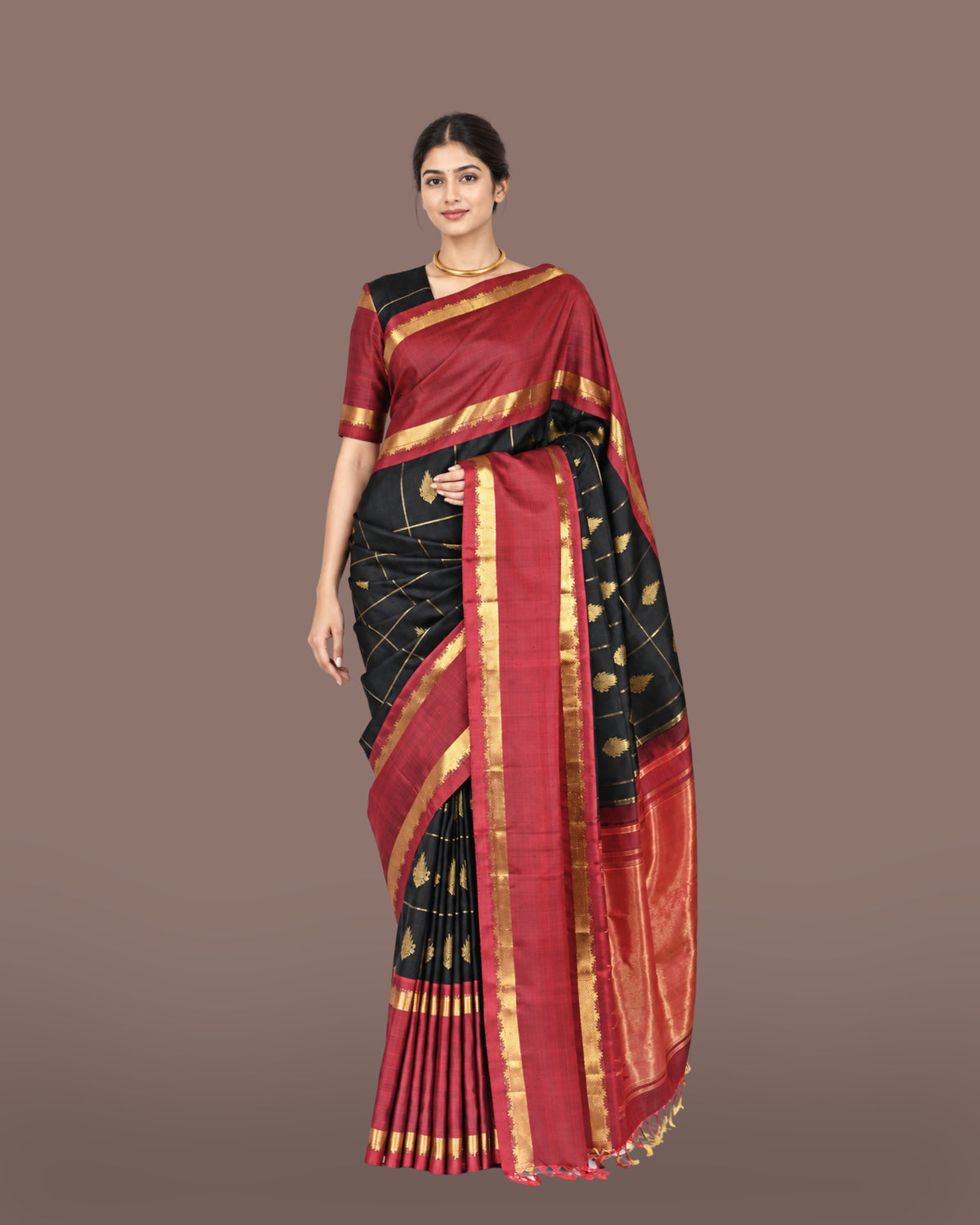 Parvai Kanchipuram Silk Sari : Shringa